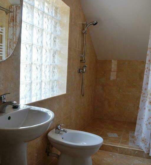 شقة غرفة واحدة, Casa Uila