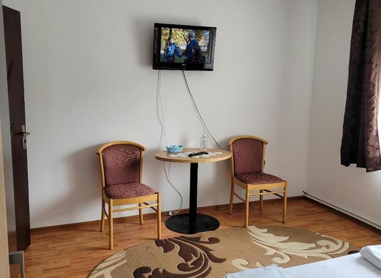 غرفة قياسية, Casa Uila