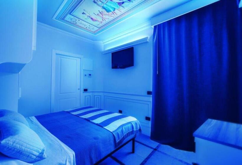 Номер Стандарт с Балконом, Opera Arte Rooms