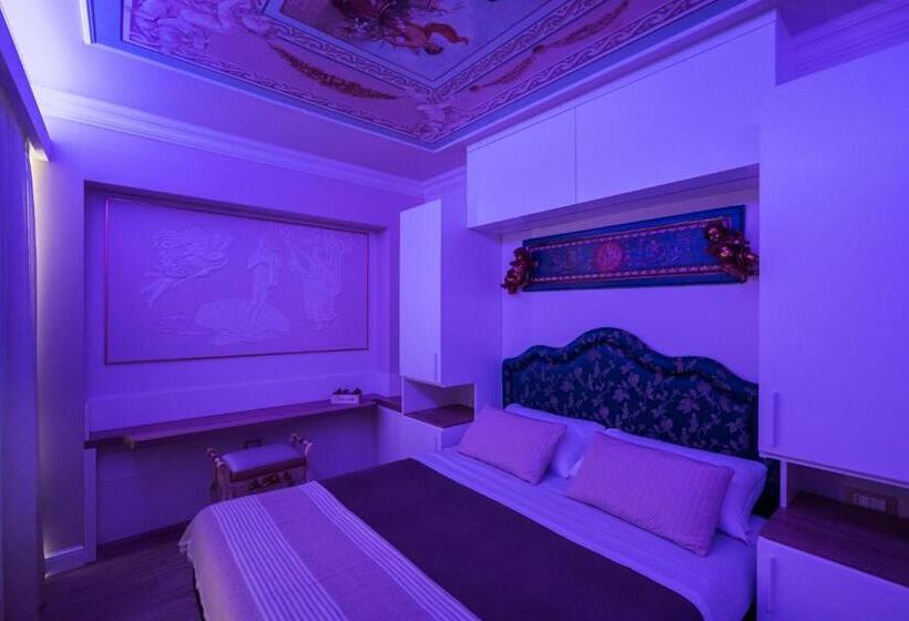 Номер Deluxe с Балконом, Opera Arte Rooms