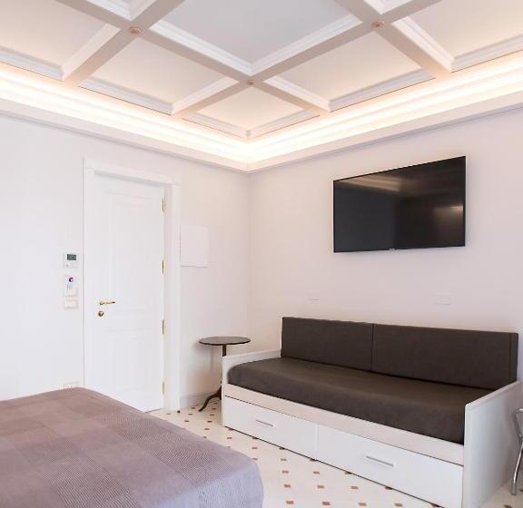 اتاق سوپریور سه تخته, Opera Arte Rooms