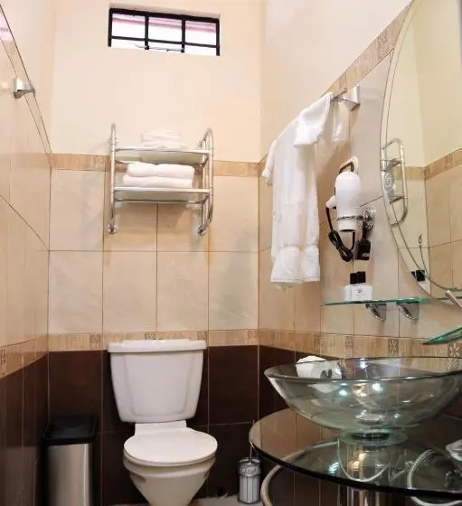 اتاق استاندارد با تخت بزرگ, Culture Crossroads Inn