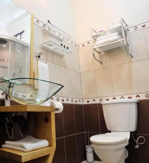 اتاق استاندارد یک نفره, Culture Crossroads Inn
