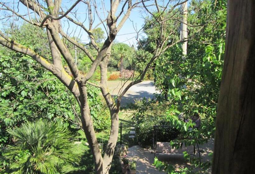 اتاق استاندارد با چشمانداز باغ, Agriturismo Bingia Bonaria