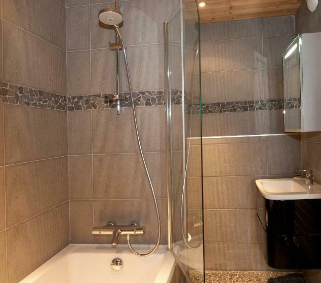 패밀리 룸, Altitude Lodge