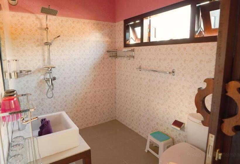 סוויטת ג'וניור משפחתית, Bottelmania