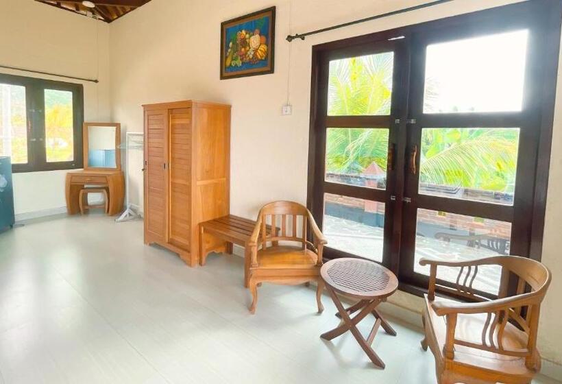 סוויטת ג'וניור משפחתית, Bottelmania