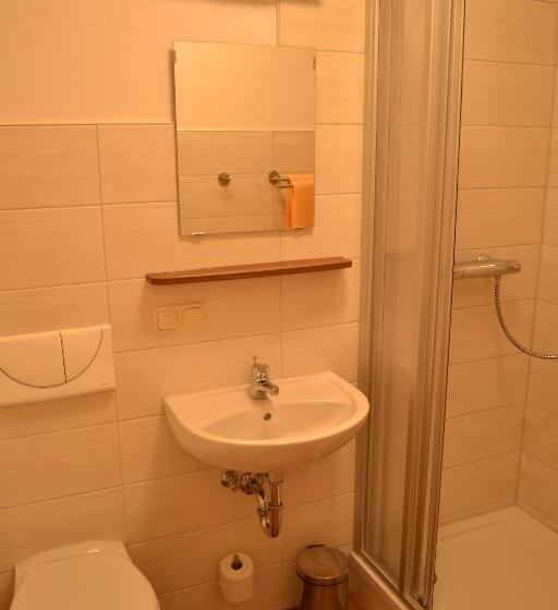 غرفة قياسية, Klügelhütte