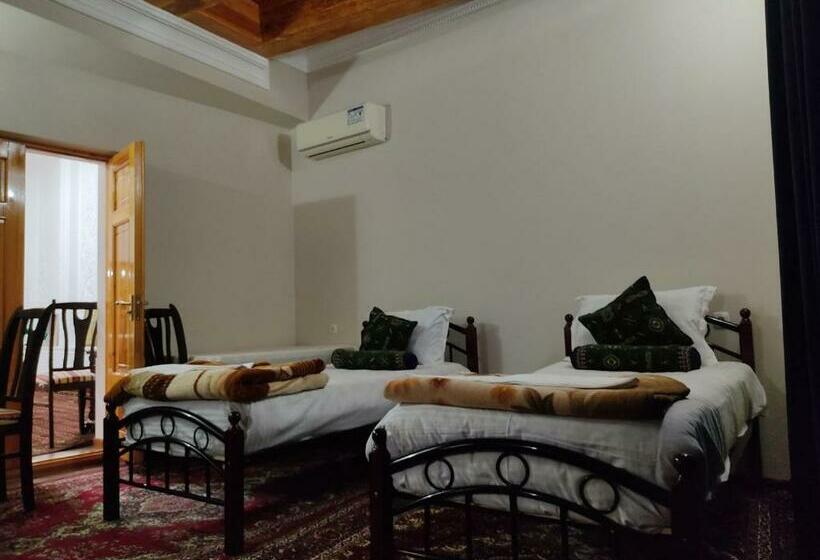 غرفة قياسية, Nazira & Azizbek 2