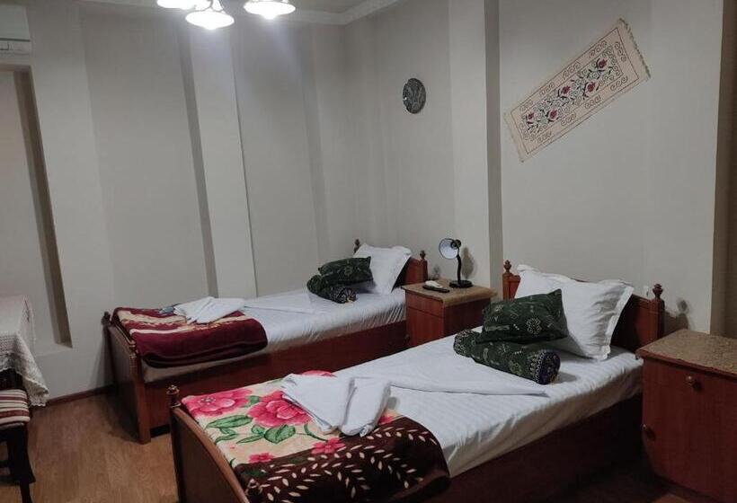 اتاق استاندارد, Nazira & Azizbek 2