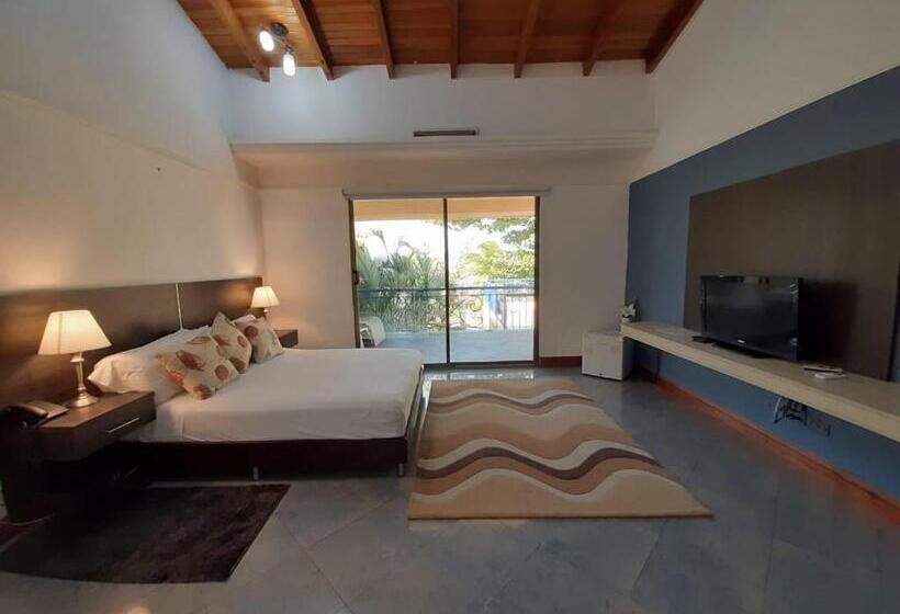 سوییت جونیور, Porto Bello Hotel Boutique