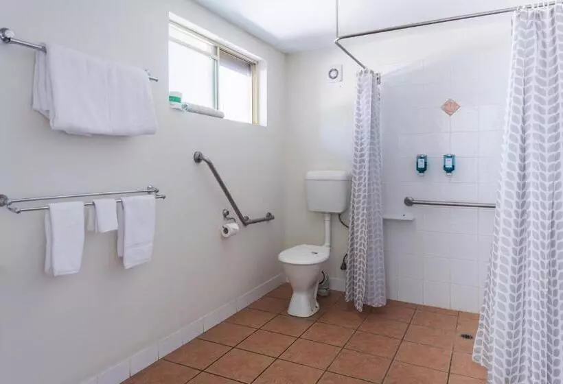 身障者適用クイーンサイズベッドルーム, Anchor Motel Noosa
