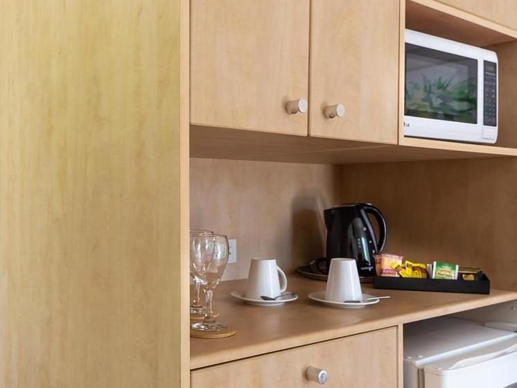 残疾人使用的带特大床的标准间, Anchor Motel Noosa