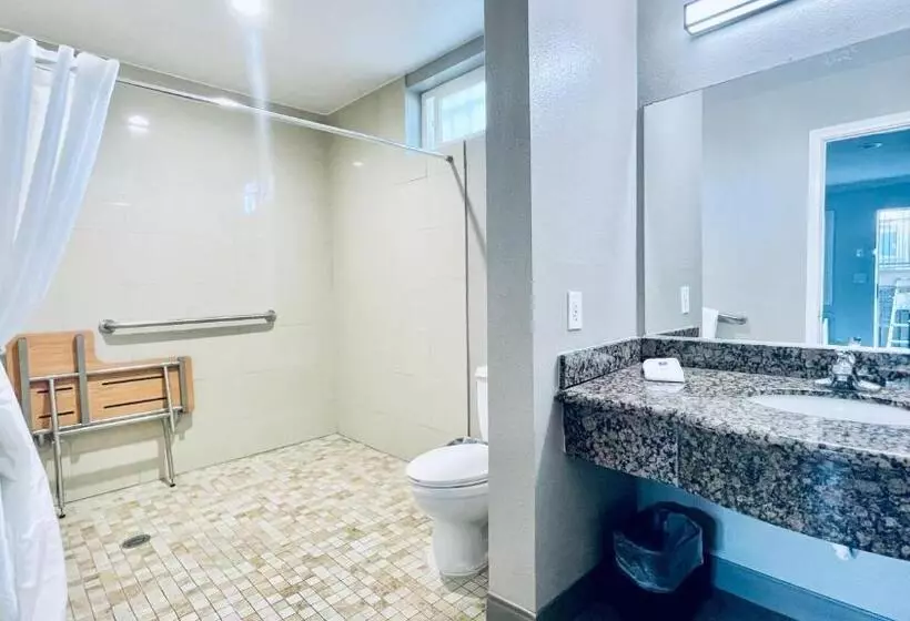 身障者適用キングサイズベッドルーム, Motel 6 Pico Rivera  Los Angeles, Ca