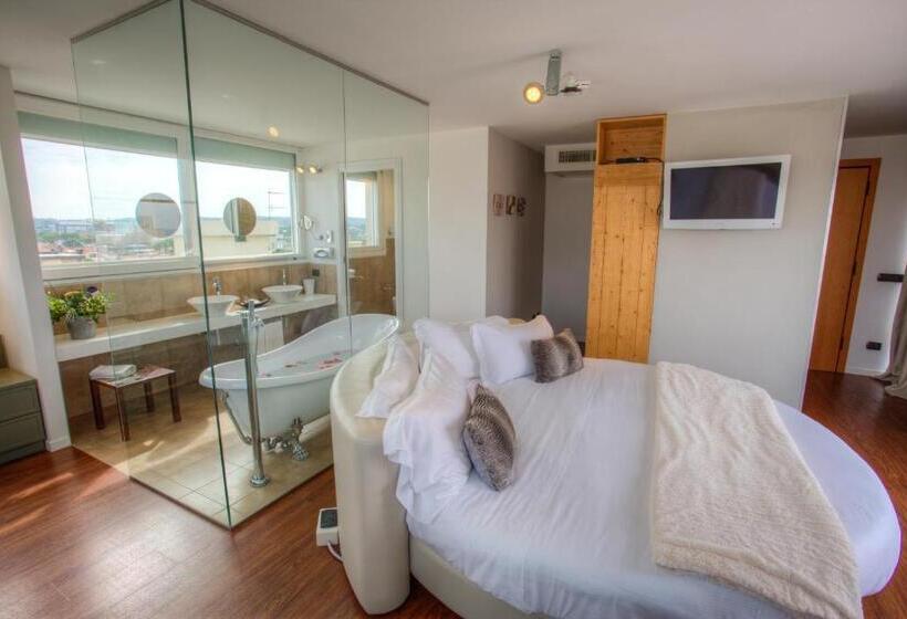 جناح مزود بتراس, D Place Hotel & Suite