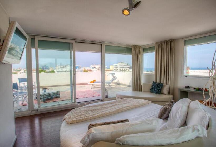 جناح مزود بتراس, D Place Hotel & Suite