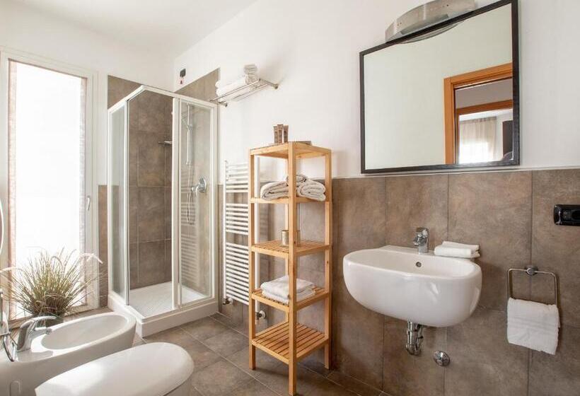 سوییت جونیور لوکس, D Place Hotel & Suite