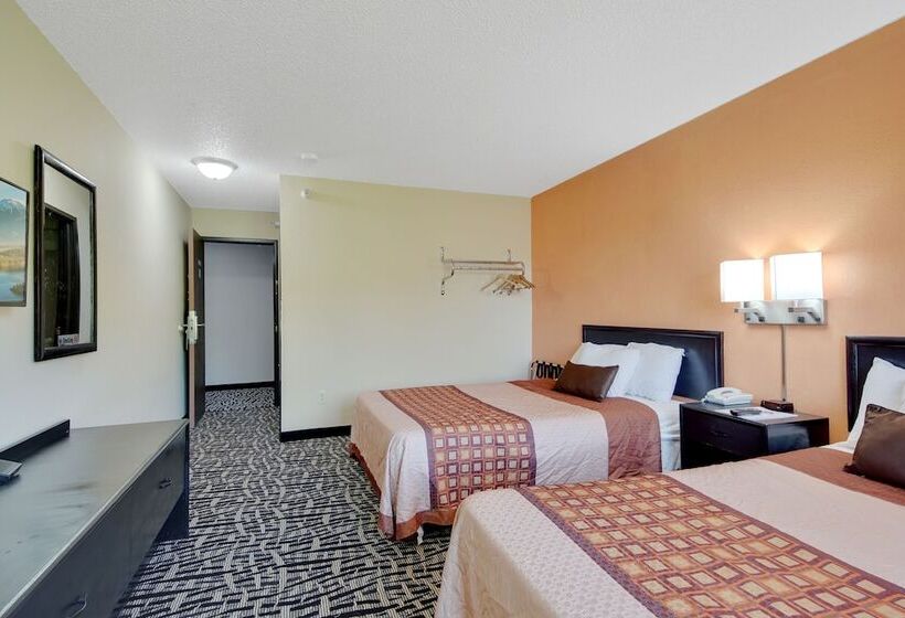 Номер Стандарт 2 Двуспальные Кровати, America S Quality Inn & Suites  Finlayson