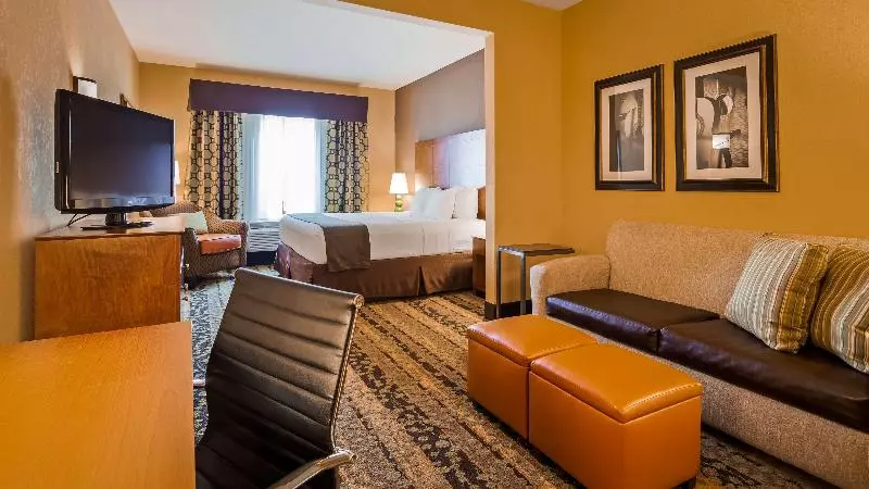 キングサイズベッドのスイートルーム, Best Western Plus Tupelo Inn & Suites