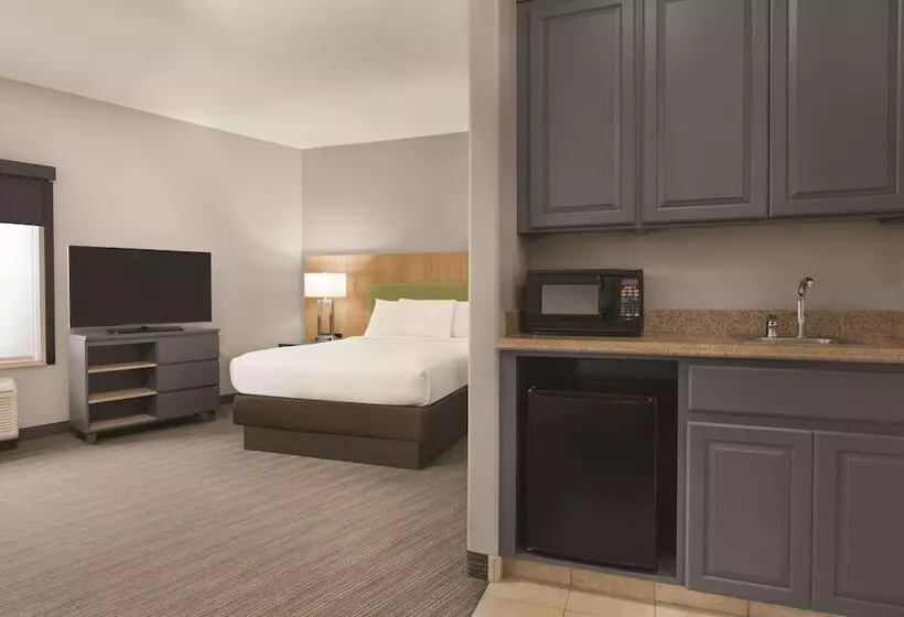 スイート, Spark By Hilton Redlands