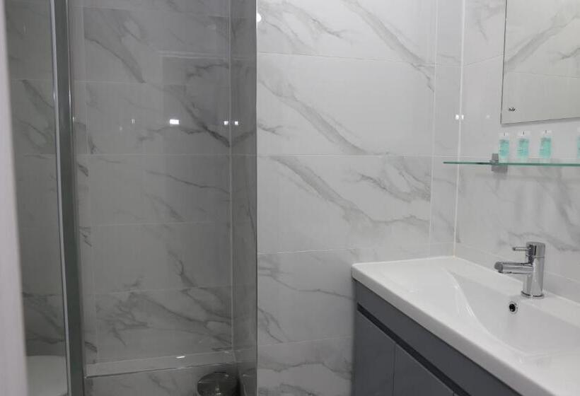 スタンダードルーム, Elstree Inn