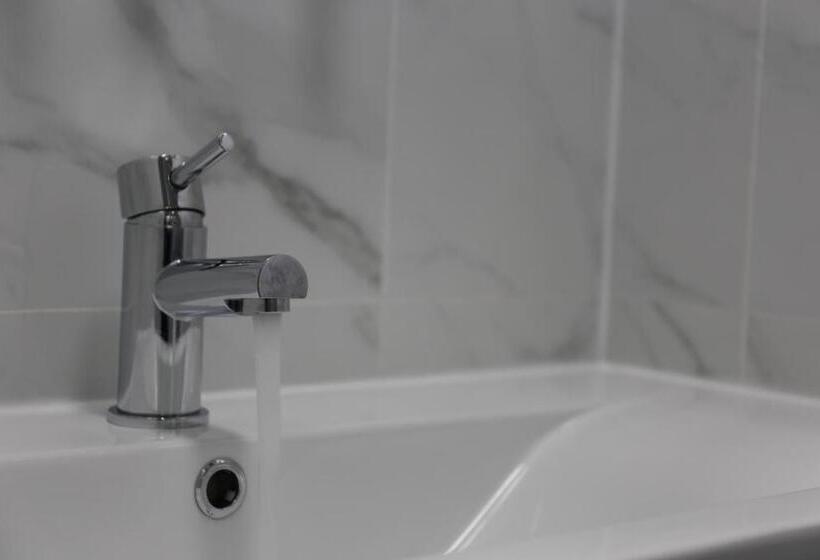 スタンダードルーム, Elstree Inn