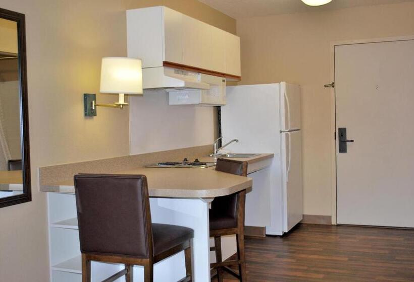 Студия Стандарт, Extended Stay America Suites  St. Louis  Westport  Central