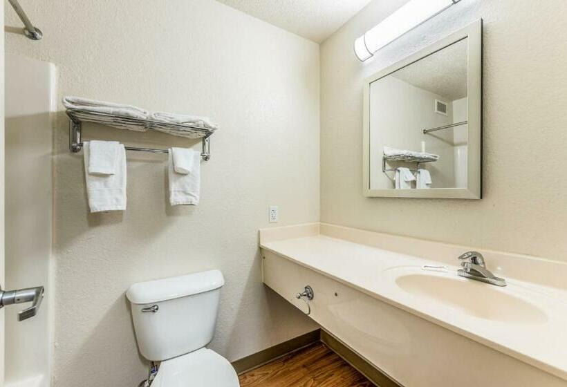 Студия Стандарт, Hometowne By Red Roof Studios Cincinnati Sharonville