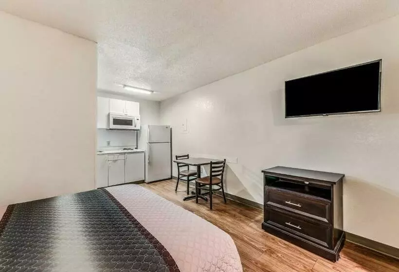 スタンダードスタジオ, Hometowne By Red Roof Studios Cincinnati   Sharonville