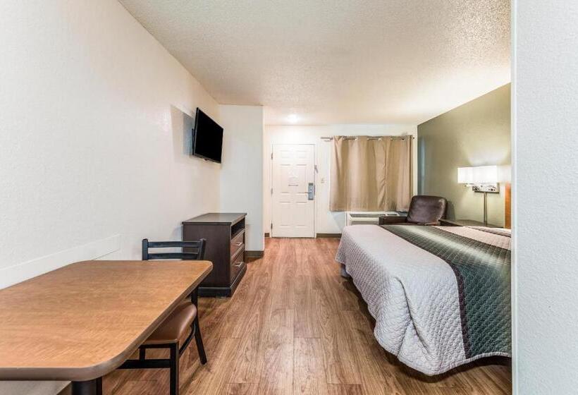 Студия Стандарт, Hometowne By Red Roof Studios Cincinnati Sharonville