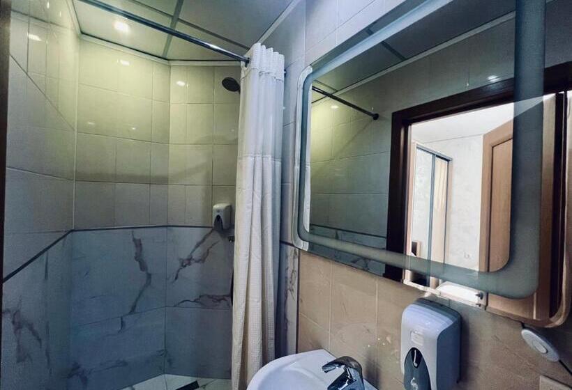 غرفة قياسية, Kharkovlux