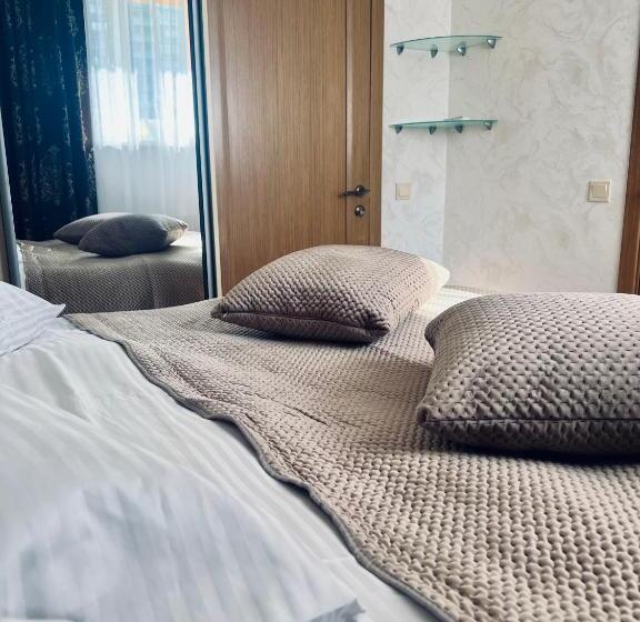 غرفة قياسية, Kharkovlux