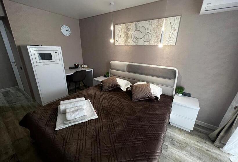 غرفة ديلوكس مزودة بشرفة, Kharkovlux