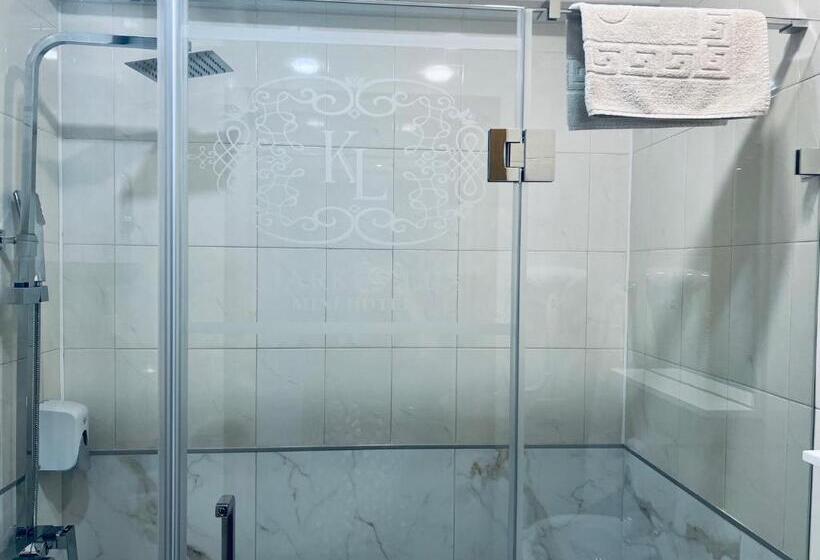 جناح جونيور, Kharkovlux