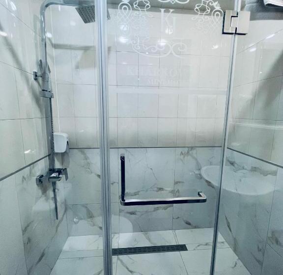 جناح جونيور, Kharkovlux