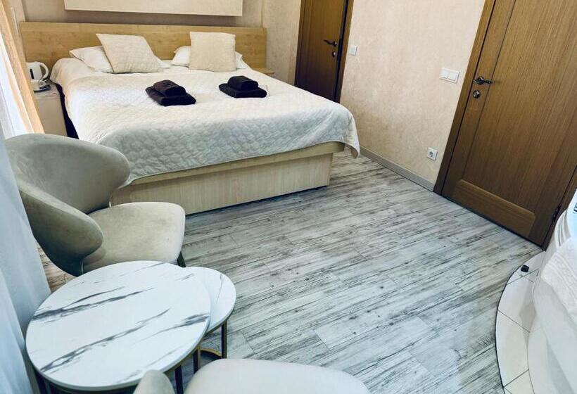 جناح, Kharkovlux