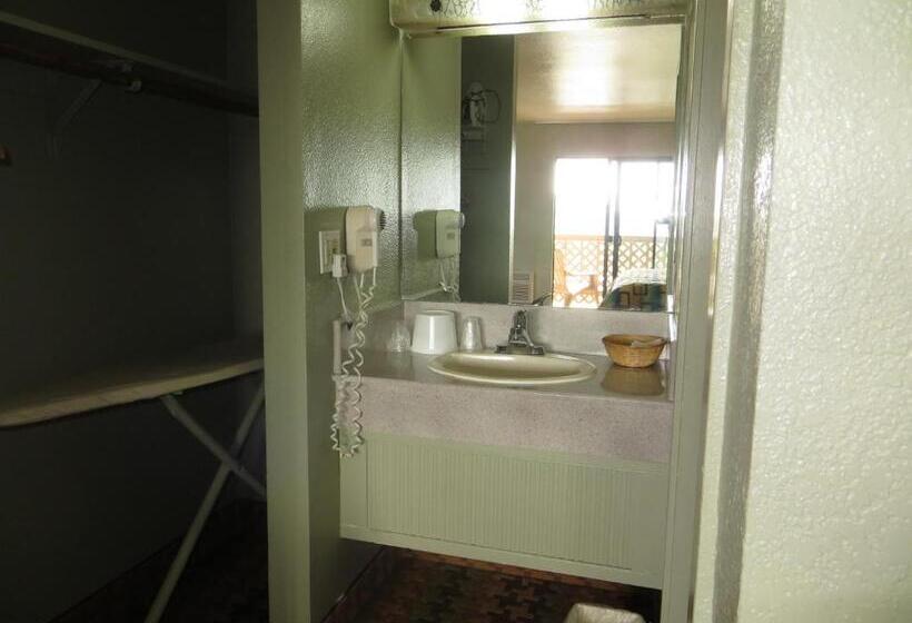 身障者適用キングサイズベッドルーム, Ocean Gate Inn