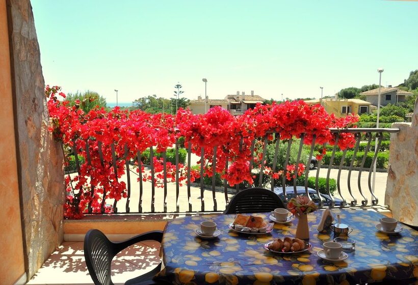 标准工作室, Palm Village