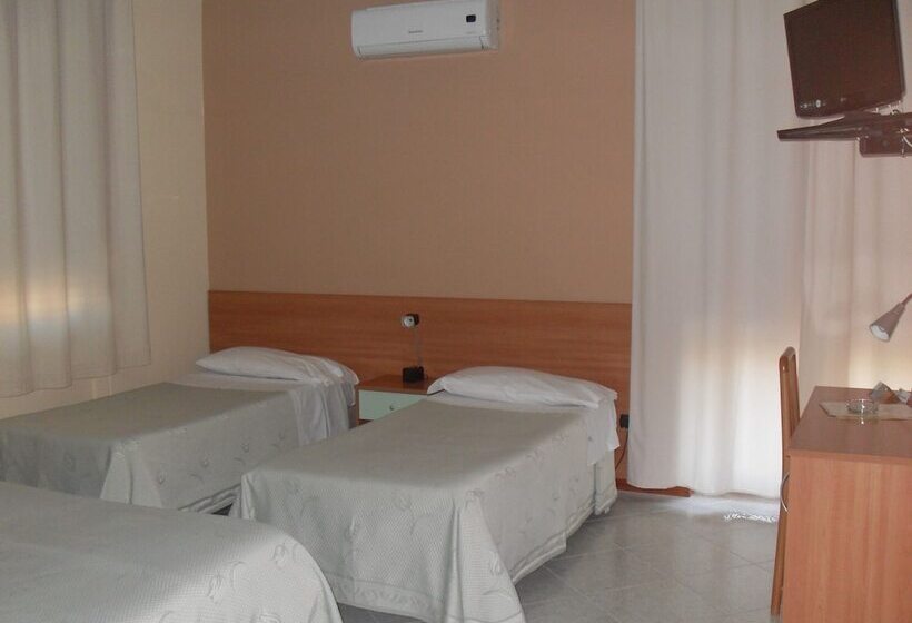 חדר סטנדרט לארבעה, Pompei