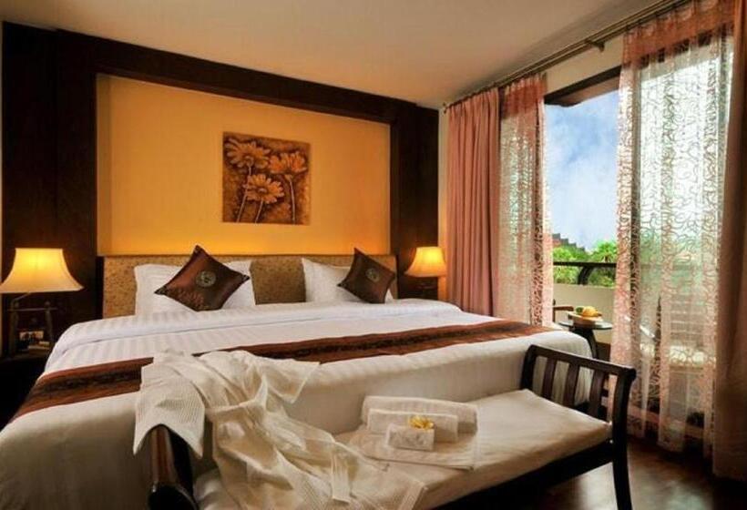 سوئیت با چشم‌انداز رودخانه, Salana Boutique