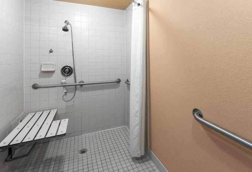 غرفة قياسية سرير كينج, Super 8 By Wyndham Strongsville/cleveland