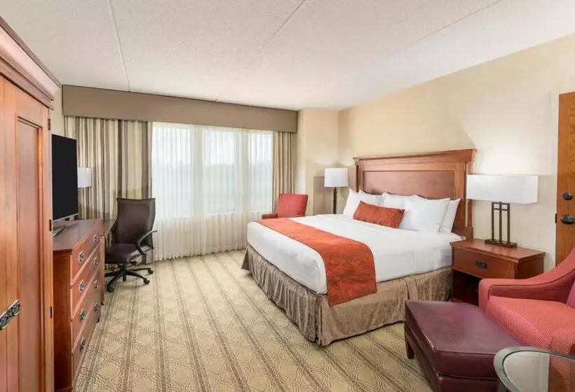 身障者適用キングサイズベッドルーム, The Inn At Virginia Tech  On Campus