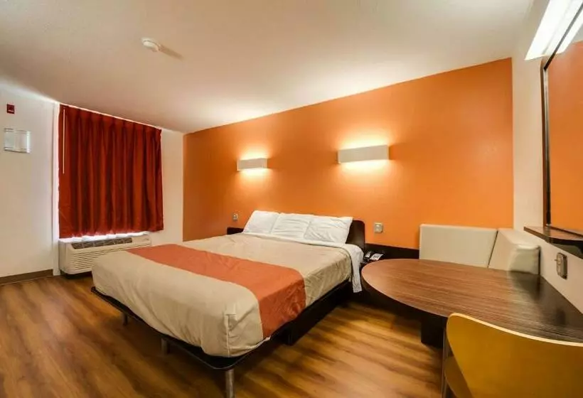 キングサイズベッドのスタンダードルーム, Motel 6jennings, La