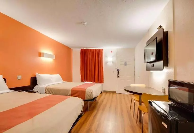 スタンダード４人部屋, Motel 6jennings, La