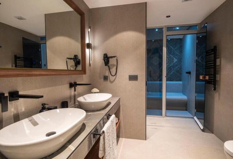 스위트 킹사이즈 침대, Adenya Hotel & Resort Halal All Inclusive