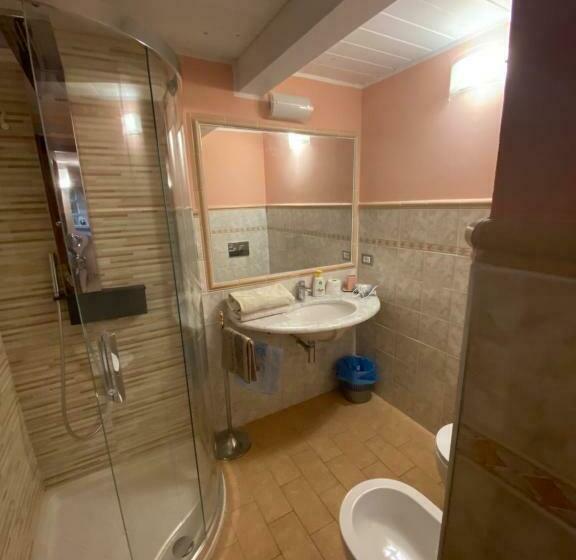 スタンダードトリプルルーム, B&b Marina