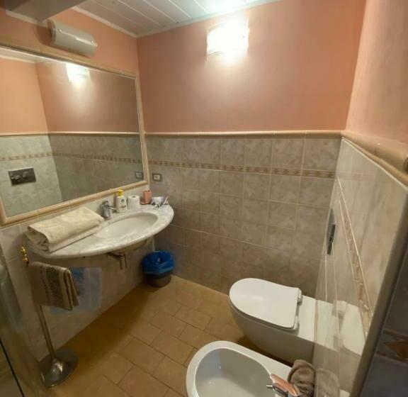 اتاق استاندارد سه نفره, B&b Marina