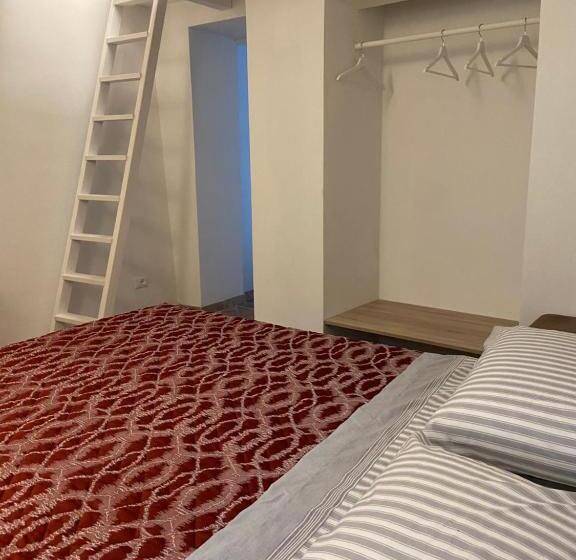 スタンダードトリプルルーム, B&b Marina