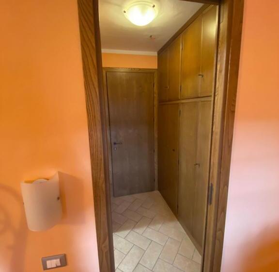 スタンダードルーム, B&b Marina