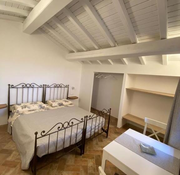 オーシャンビュースタンダードルーム, B&b Marina